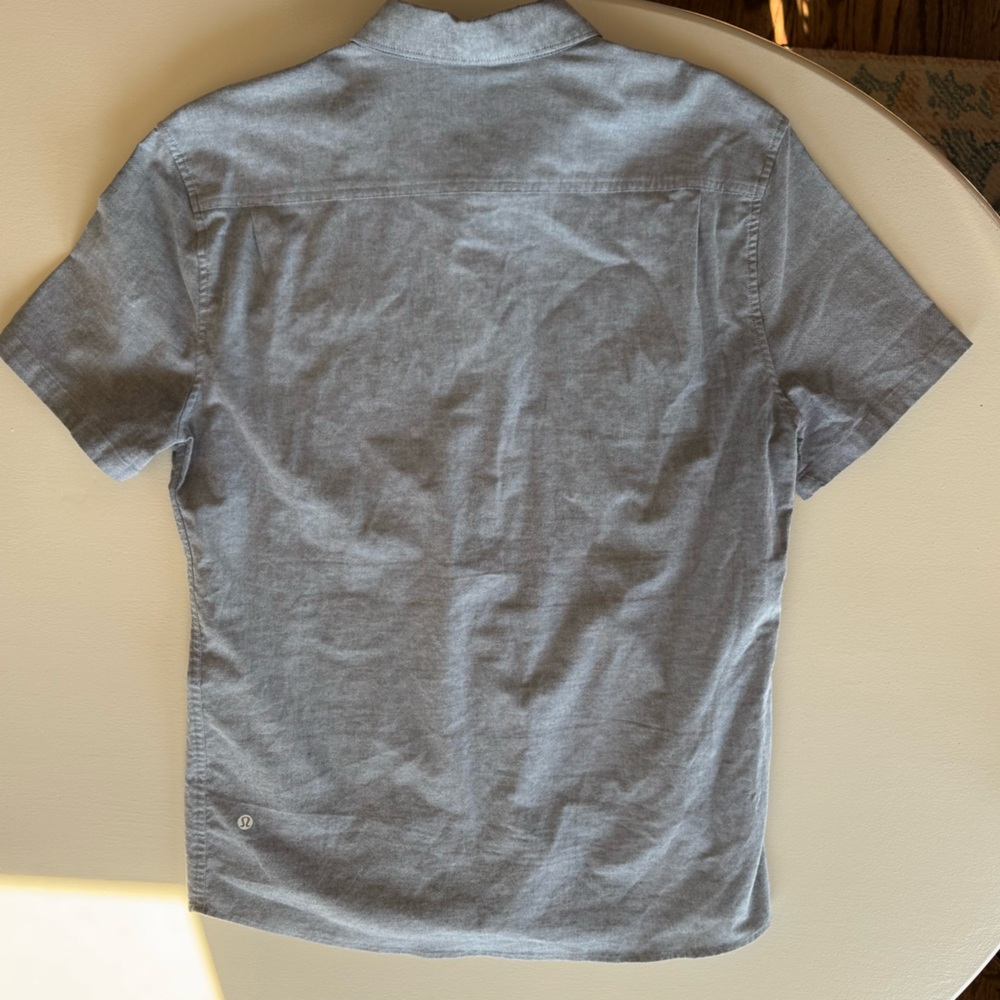 Lululemon On Time Short Sleeve Button Down Men’s Large Grey Lycra Lightweight L - Picture 8 of 9